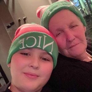 Meet your Posher, Lazara